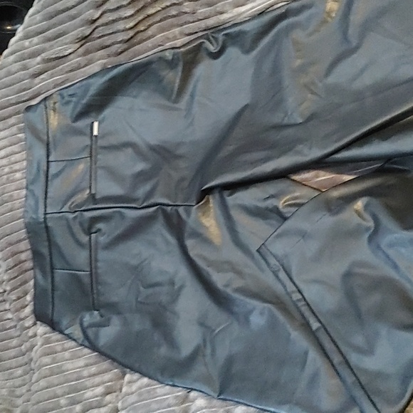 Anne Klein Polyurethane Gauchos Sz 8 - Picture 3 of 5